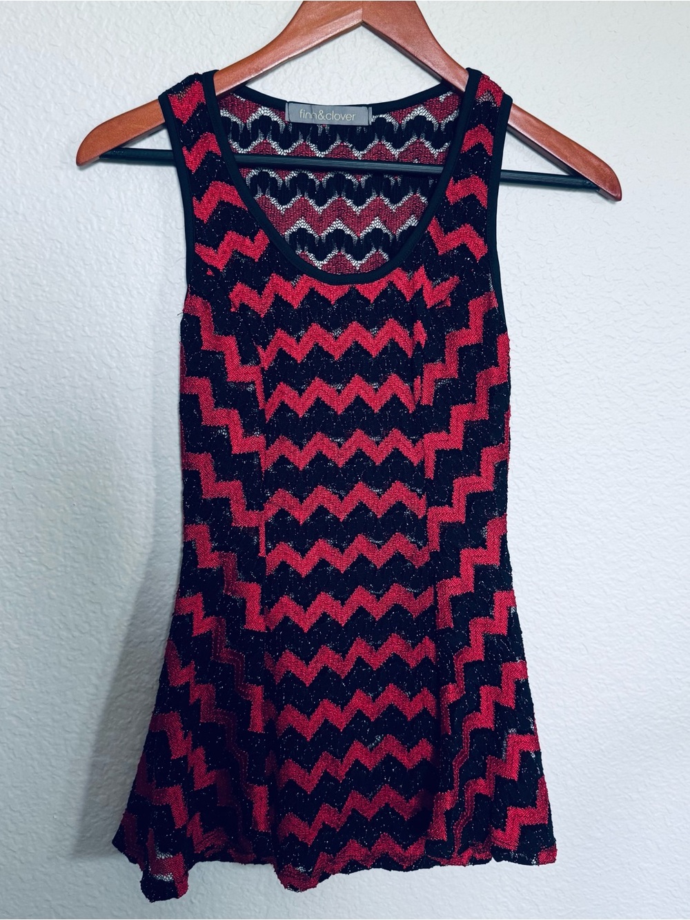 Finn & Clover Red Black Fitted Dressy Sleeveless Top